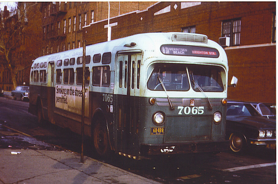 Re 1964 Bloomingdale's Bus Map (World's Fair Tied)